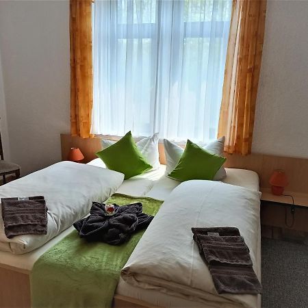 Schwarzes Ross Hotel Arnsdorf  Bagian luar foto