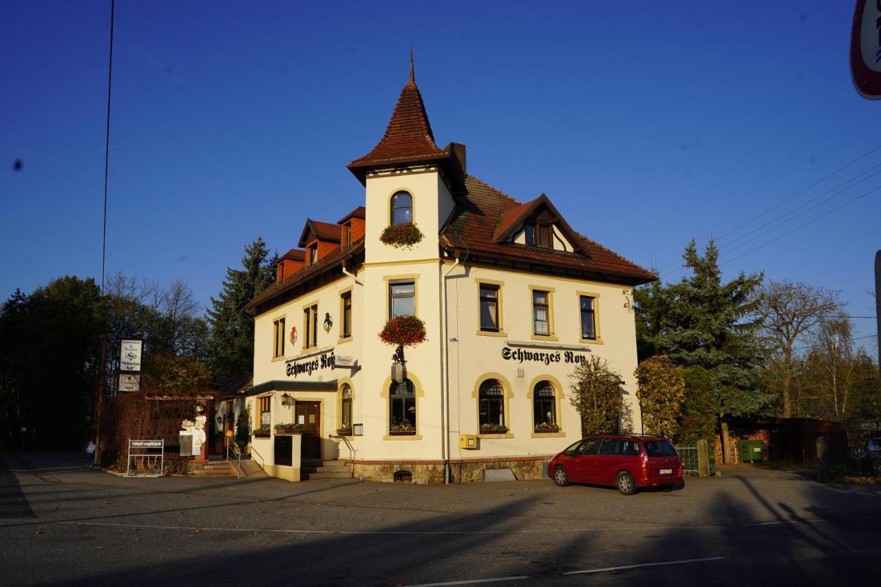 Schwarzes Ross Hotel Arnsdorf  Bagian luar foto